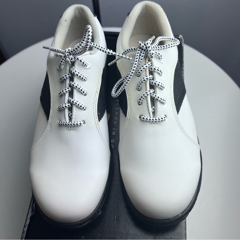FootJoy Greenjoys Gold Shoes 48425 Size 8M NEW - Picture 2 of 6